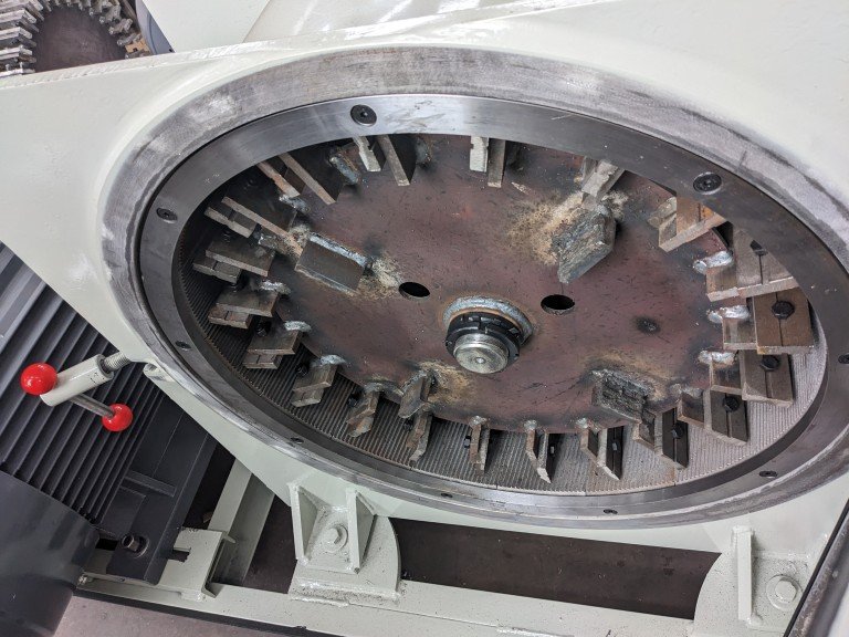 ¿Cuál es la diferencia entre una trituradora y una trituradora?