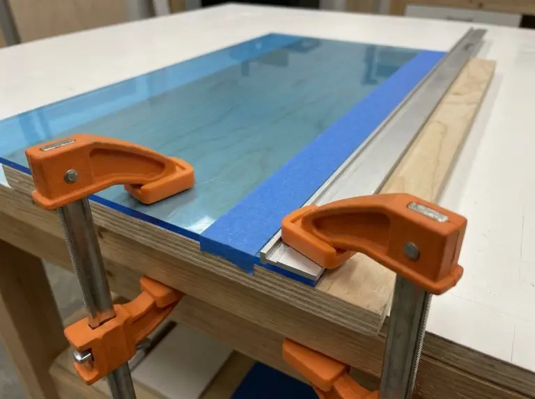 Workholding Setup to Reduce Vibration on Acrylic Sheet